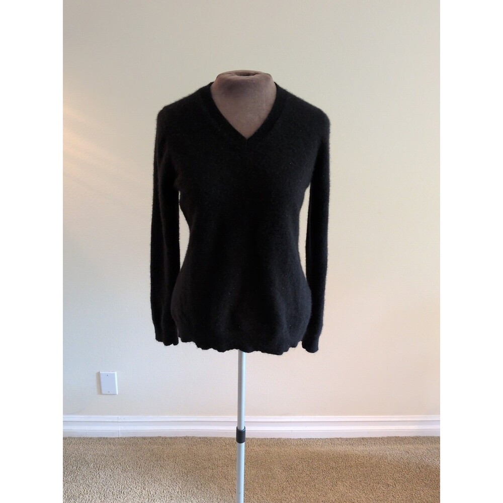 Cashmere Charter Club Women's Sweater LG V Neck Black 100% cashmere Soft Warm